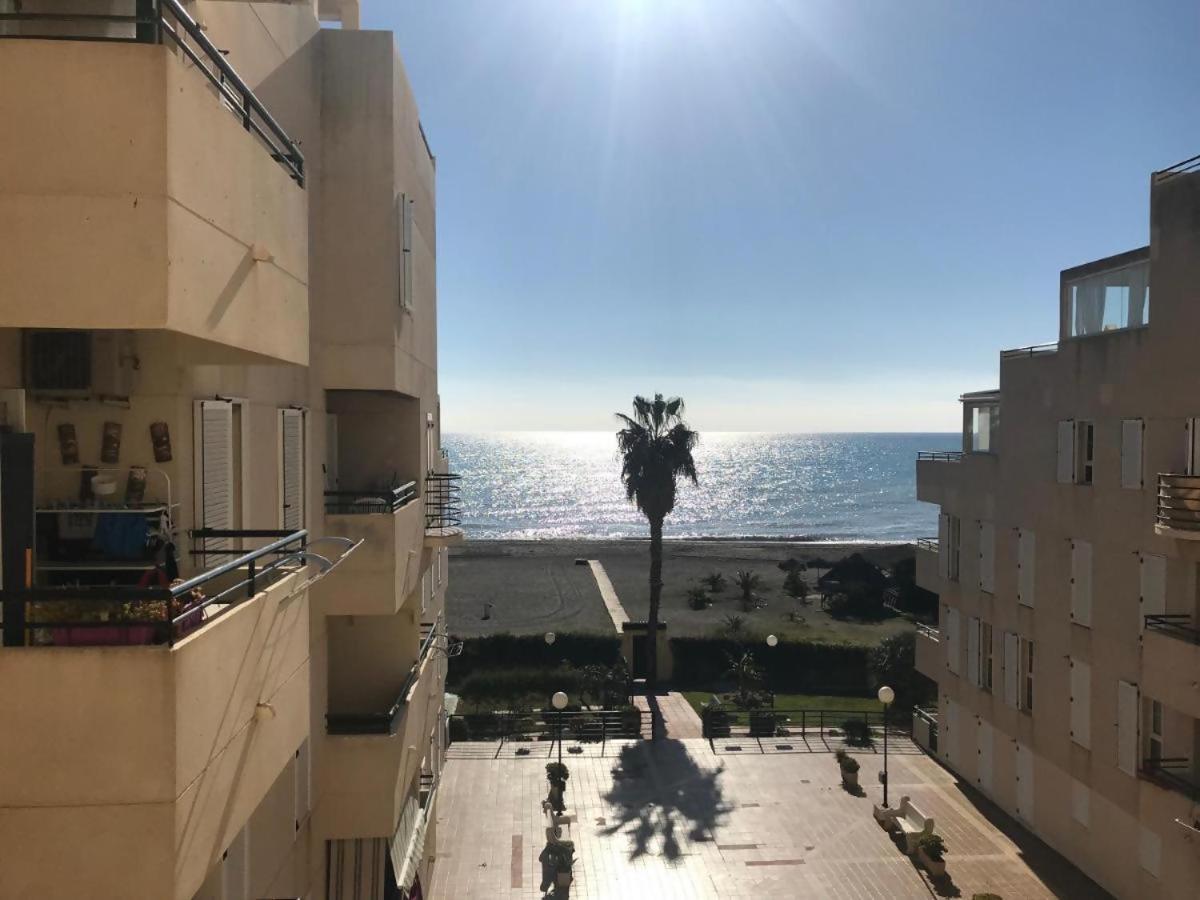 شقة Espectacular Residencial En 1A Linea Con Piscina بيناخارافي المظهر الخارجي الصورة